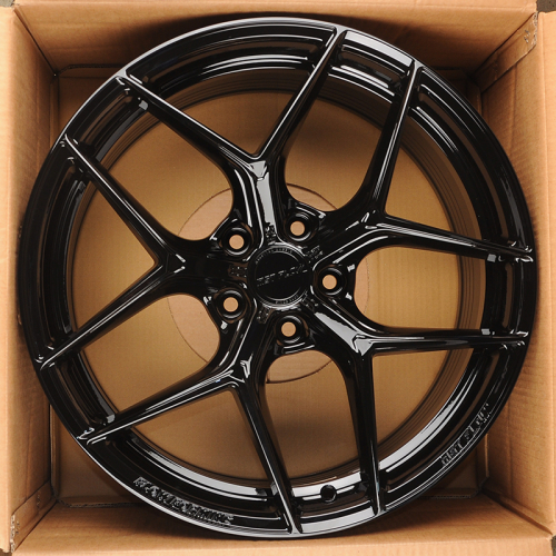 Makstton MST-FF-FK07 19x8.0" 5x108мм DIA 63.35мм ET 40мм Piano Black от магазина Империя шин