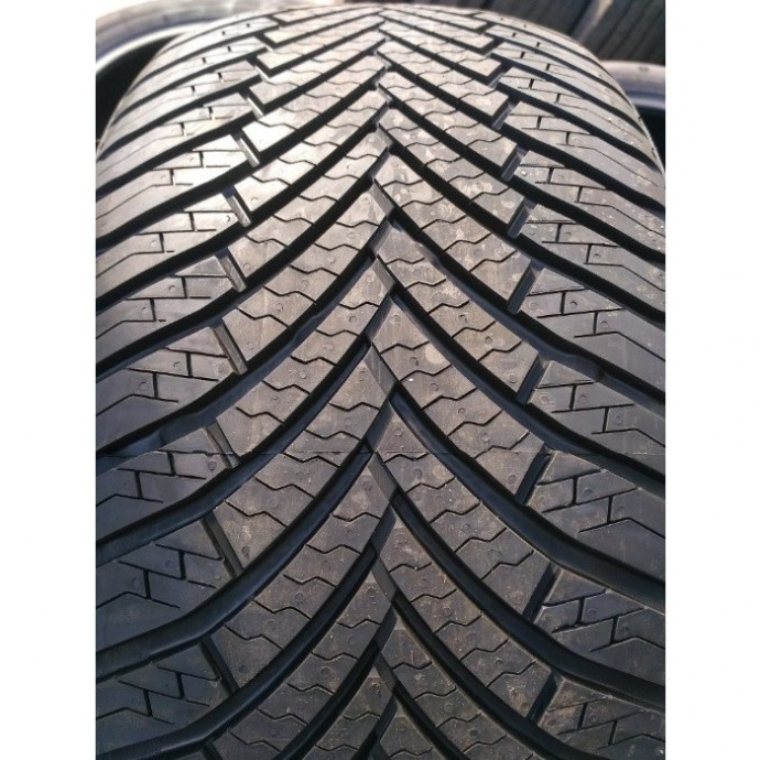 Автомобильная шина  LEAO iGreen All Season 225/35R19 88V