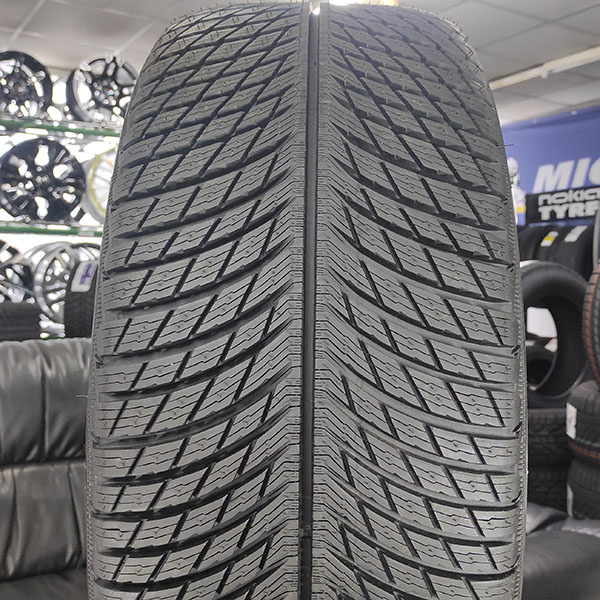 Шины Michelin Pilot Alpin 5 SUV 295/35R22 108W — Зимняя сезон в Гомеле