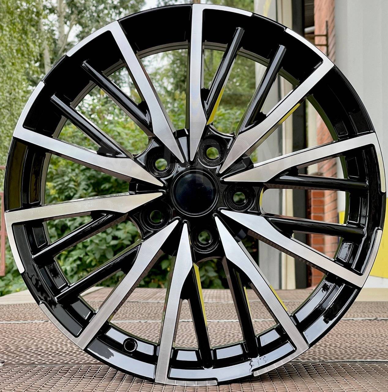 Carwel Агма-ab 1719 (Focus/ Kuga/Volvo) 17x7" 5x108мм DIA 63,3мм ET 50мм ABT / Черный с полировкой от магазина Империя шин