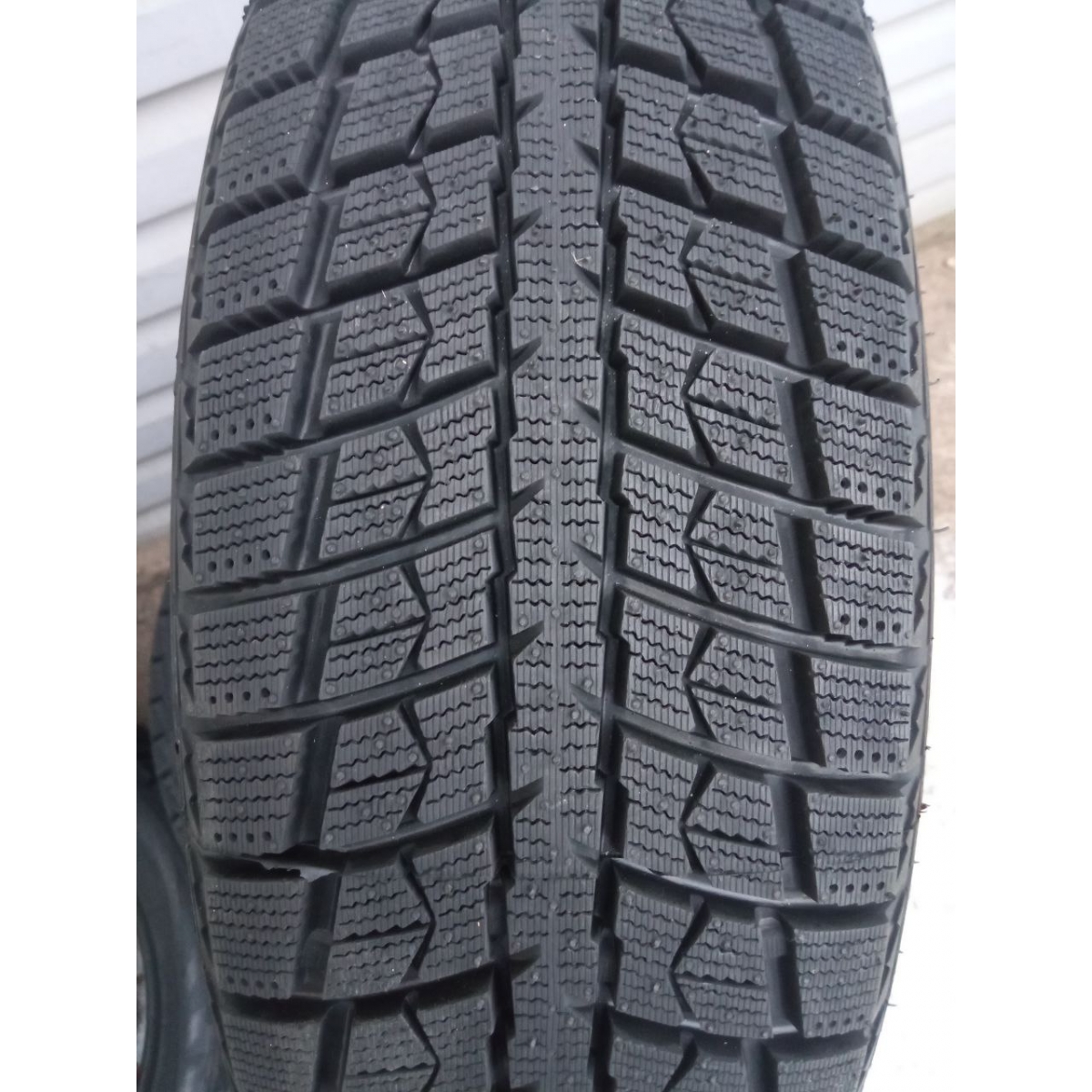 Автомобильная шина  Leao Winter Defender Ice I-15 SUV 245/70R16 107H