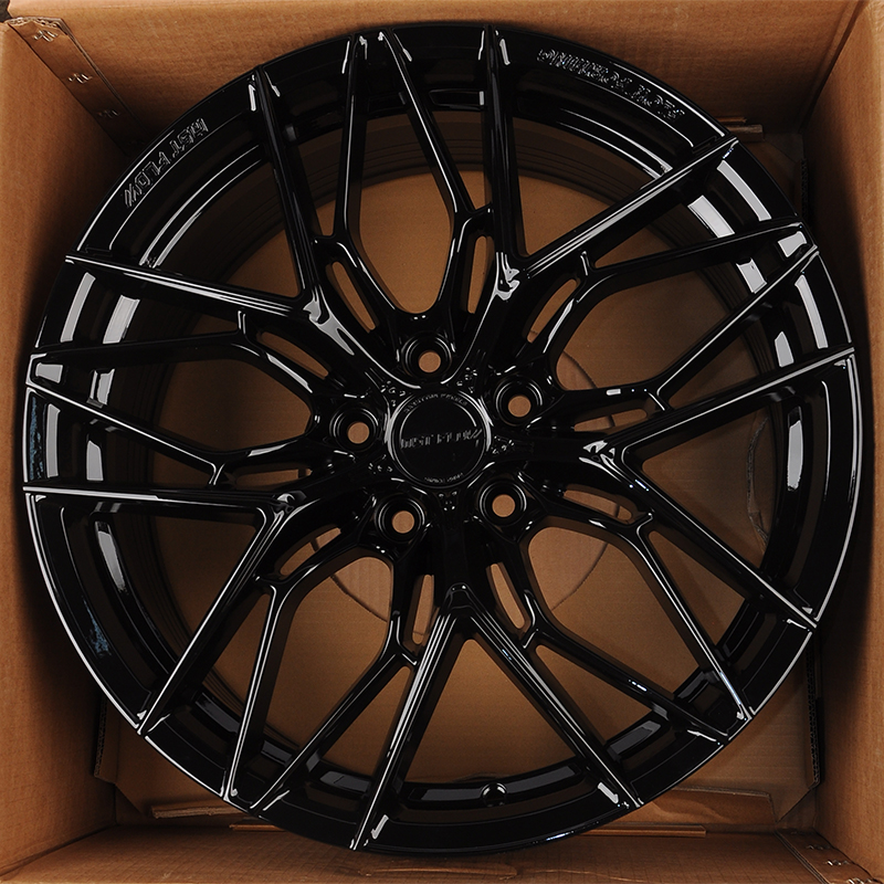 Makstton MST-FF-FK08 22x9.5" 5x108мм DIA 63.35мм ET 42мм Piano Black от магазина Империя шин