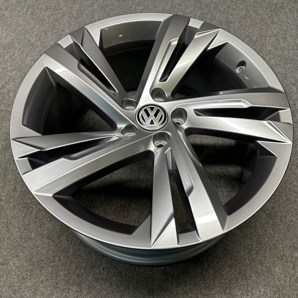 17" 5*112 7,0 ET38 57  ANZ-7202 S от магазина Империя шин