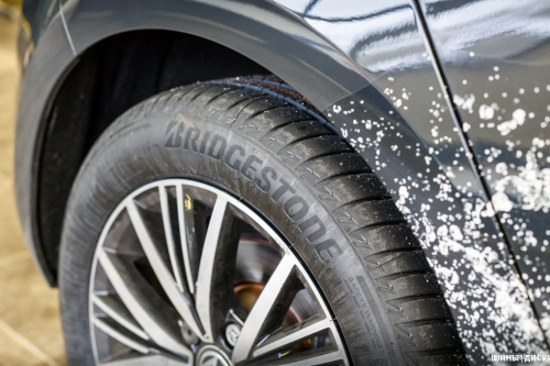 Bridgestone Turanza T005 215/40R18 89Y фото 1