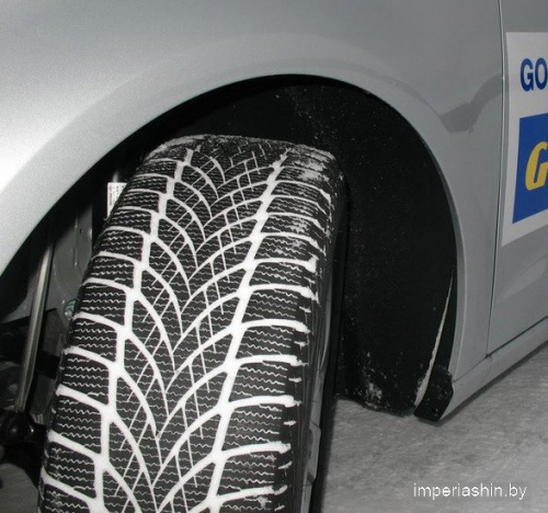 Goodyear UltraGrip Ice 2+ 235/40R19 96T фото 1